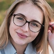 Полина, 18 лет, Москва Полина, 18 лет, Москва
