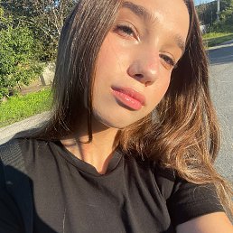 Yanna, 19, 