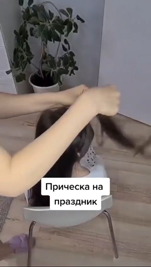 Милая прическа для вашей принцессы