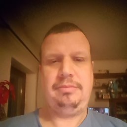 Massimo, 46, 