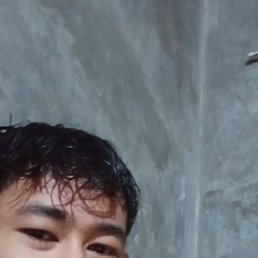 Royy, 19, 