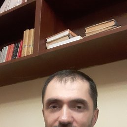 Hakob, 44, 