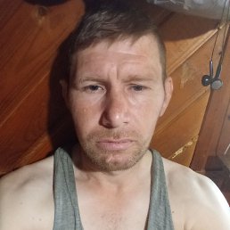 Wasia, 42, 