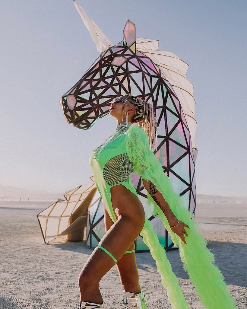 Созоник меняет жизнь к лучшему.Настя Созоник - блогер с аудиторией более 8 миллионов, автор 60+ ...