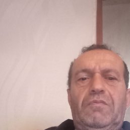 Armen, 56, 