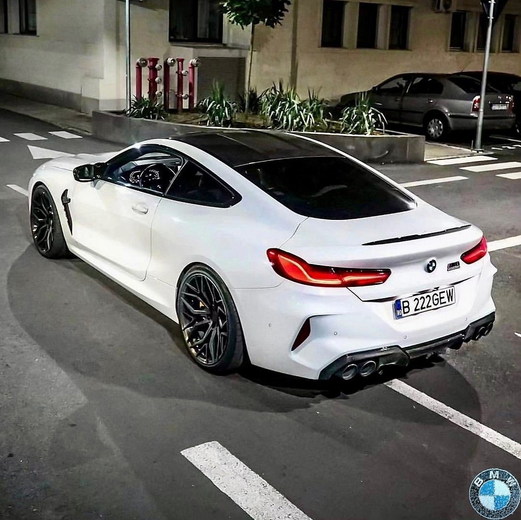  ee BMW ///M8 Comptition Whit Shark