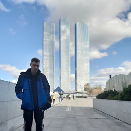 Mark, 30, 