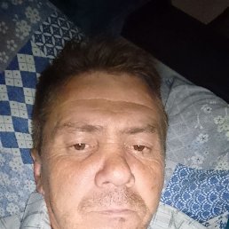 Pavel, 46, 