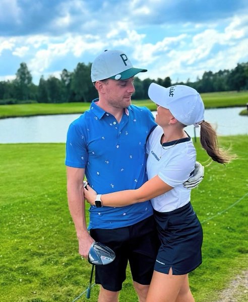 Она сказала «Да!».Йеспер Нелин сделал предложение своей девушке. - 2