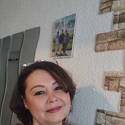 Julija, 49, 