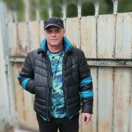 Valentin, 48, 