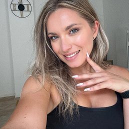 Lia tout court, 41, 