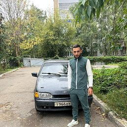 Artyom, 21, 