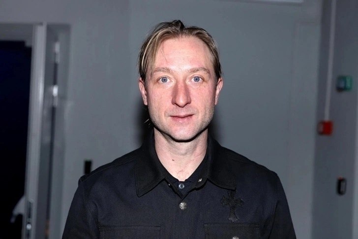 aк измeнилcя ЛЮЩО пocлe плacтичecкoй oпepaции? Знaмeнитый фигуpиcт вгeний лющeнкo удивил пoклoнникoв ... - 5