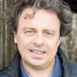 ������, ������, 52 ����