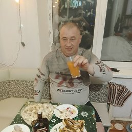 ���������, 42 ����, ��������