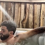 Narek, 22 , 
