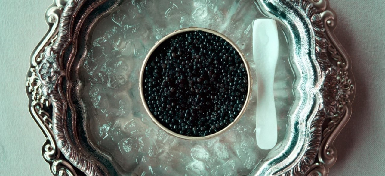     / Ballad of a Small Player, 2025.Dir. Edward Berger - 2