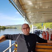 Kornej, 60 , 