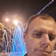 Vadik, 47, 