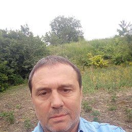 Vitalie, 45, 