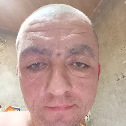 Artem, 40, 