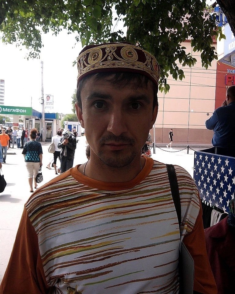 Зайду с козырей)).Это короче Я. )) В 2010 году. У меня нет бизнеса. Я работаю дворником. У меня на ...