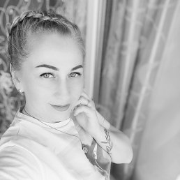 yana, 43 , 