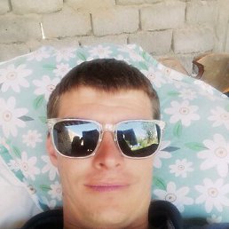 Dima, 29, 