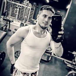 Robert, 40, 