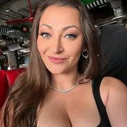 Anna, 33 ����, �����������