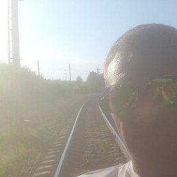 Vasiliy, 35, 