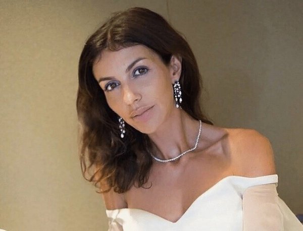 «Кончик надо вытянуть и ноздри сузить»: Алиса Аршавина о пластике, вернувшей ей нос. Буквально на ... - 2