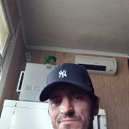 Viktor, 42 , 