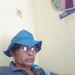 Yan, , 55 