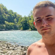 Максим, 25 лет, Москва Максим, 25 лет, Москва