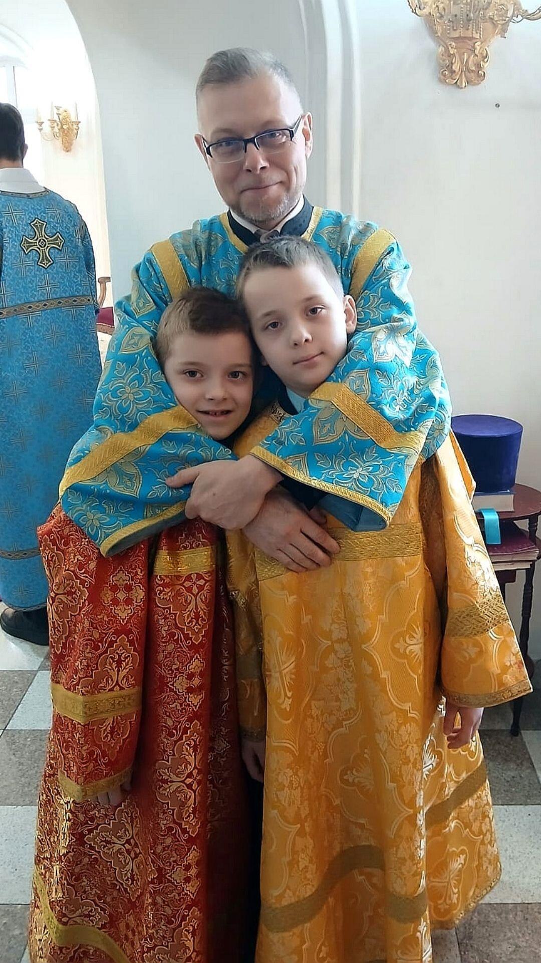  ,       :        ...
