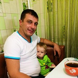 Vano, 44, 