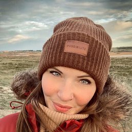 Grace wright, 29, 