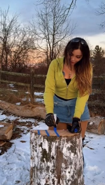 Больше бабка не отпускала деда одного в магазин - 2