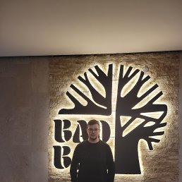 Garnik, 20, 