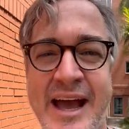 Robert, 57 ���, �����������