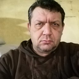 Manu, 43, 