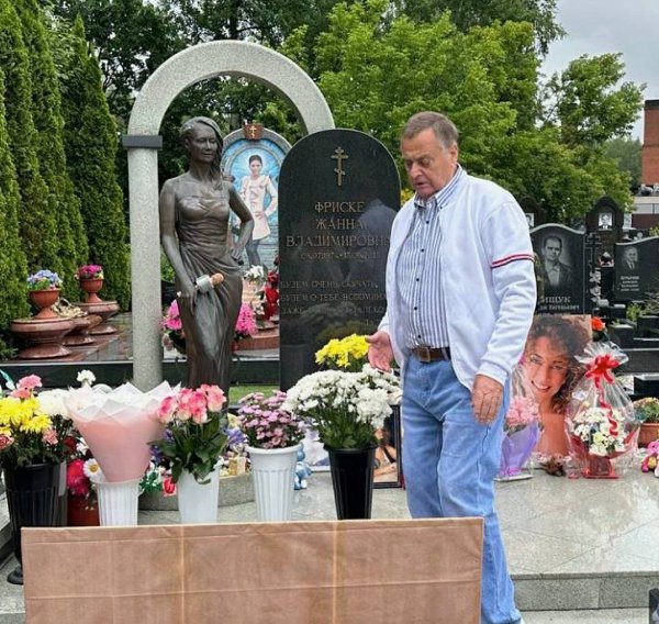 Сегодня День памяти Жанны Фриске - 10 лет со дня смерти.Экс-солистка