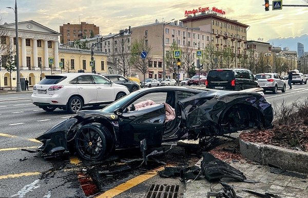 � ������ ������ ����� Navai ����� � ��� �� Ferrari ��� �������.�� ����, ����������������, ��������� ... - 2