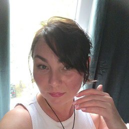 Helena, 41, 