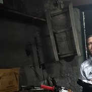 �������, 34 ����, ����-�����������